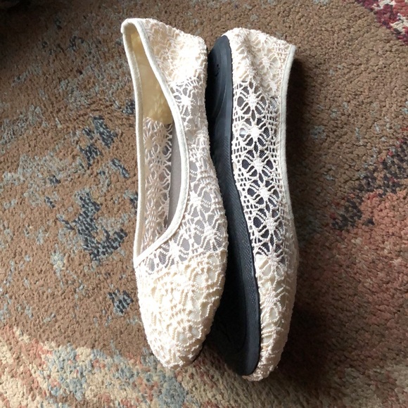 Women’s size 9 Charles Albert Breathable Crochet Lace Ballet Flat -ivory - Picture 3 of 8